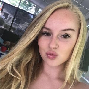 Meet your Posher, Emma